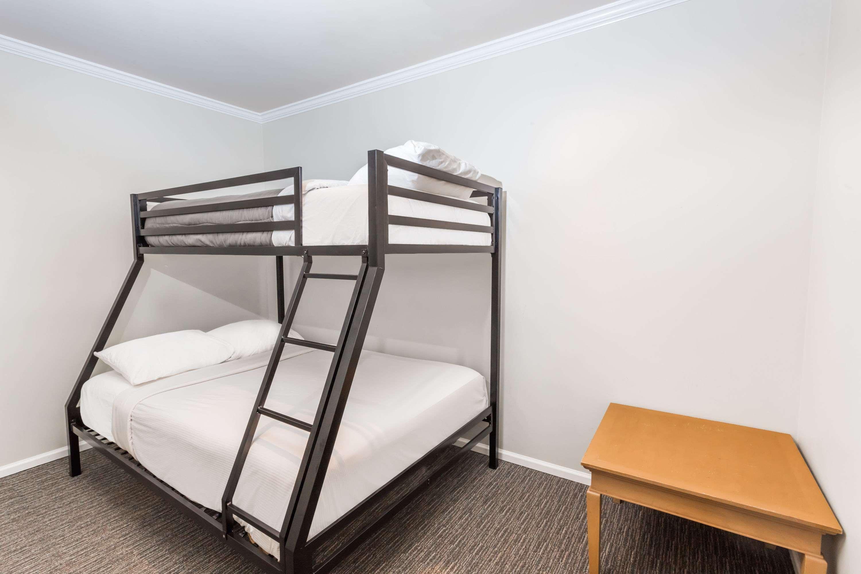 Ramada By Wyndham Duncan Cowichan Valley Bagian luar foto