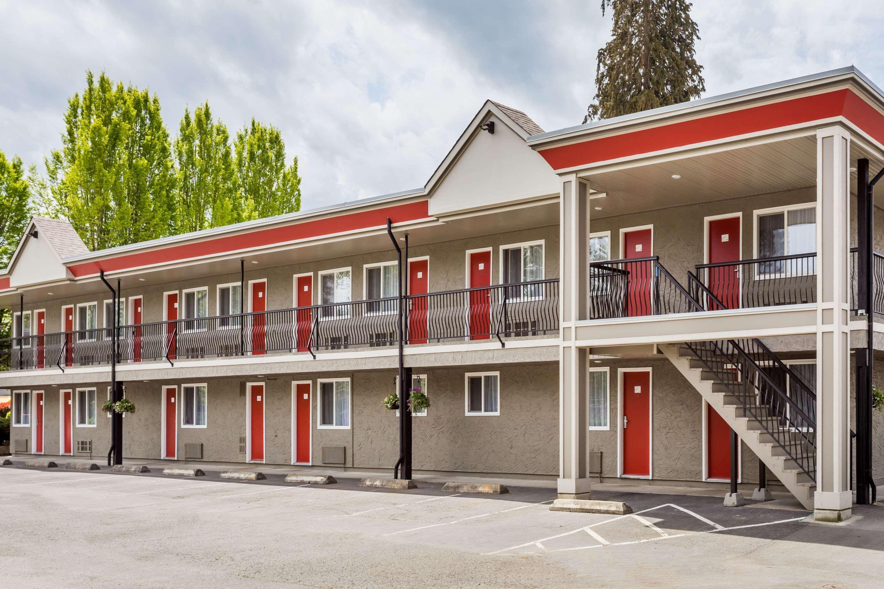 Ramada By Wyndham Duncan Cowichan Valley Bagian luar foto